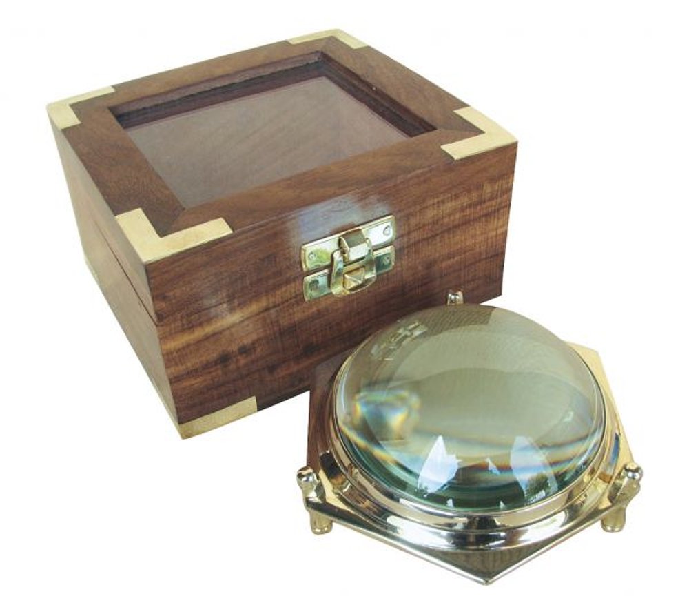 G4624: Maritime Dom Lupe, Kartentisch Lupe, Lesehilfe